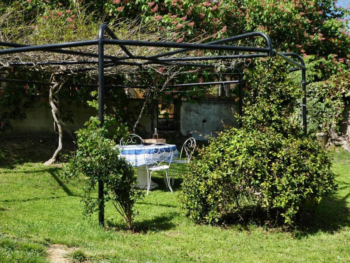 L'Auguste Maison D'Hotes Valensole Exterior foto
